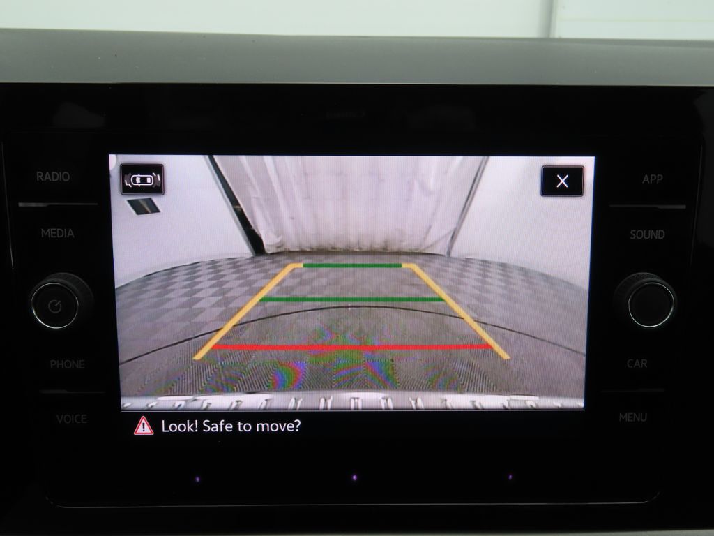 Thumbnail: 2025 Volkswagen Taos - 15