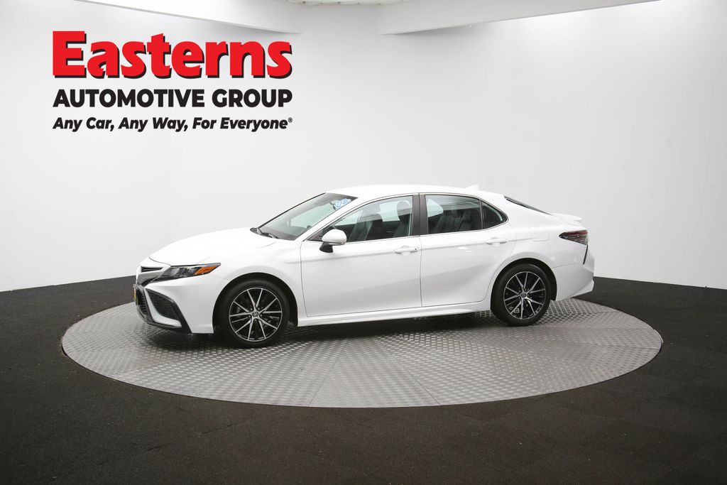 Used 2022 White Toyota SE image 55