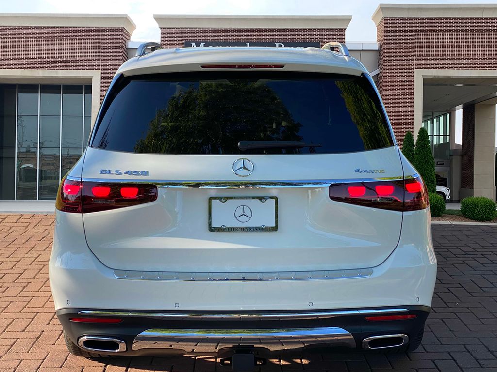 2025 Mercedes-Benz GLS 450 4MATIC 5