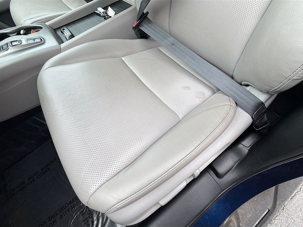 Used 2023 Blue Honda RTL image 18