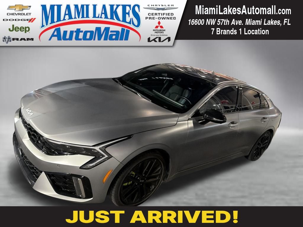 Steel Matte Gray 2025 Kia K5 Sedan Front-Wheel Drive 8-Speed Dual Clutch