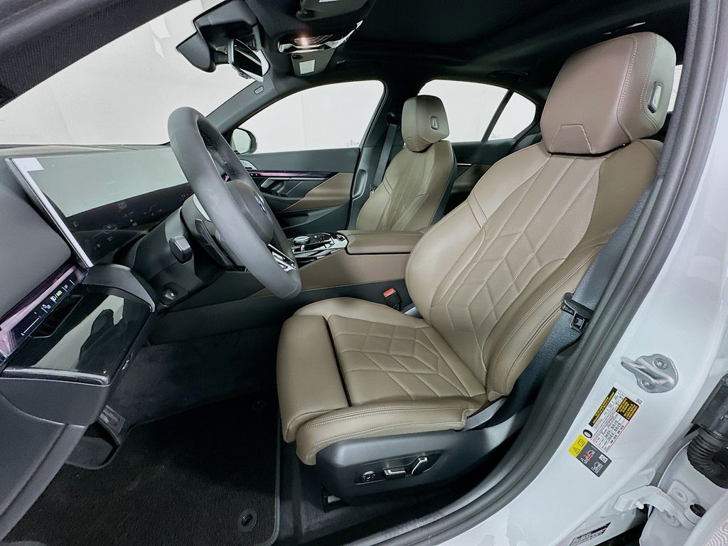 Thumbnail: 2026 BMW i5 - 16