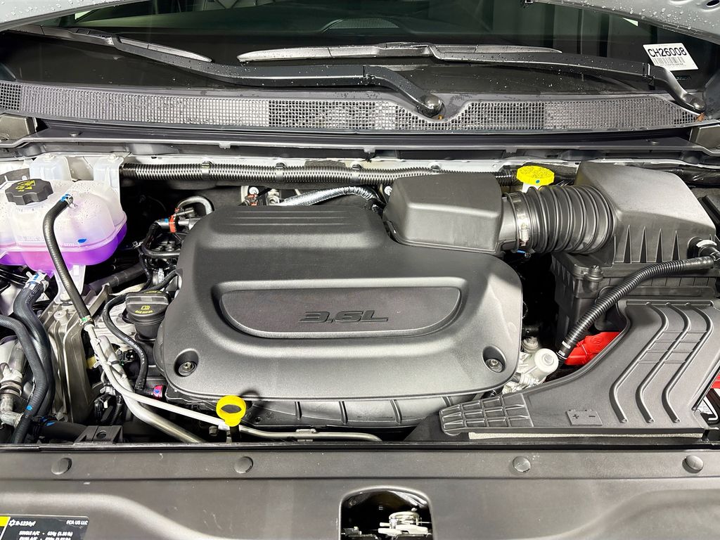 2026 Chrysler Voyager LX