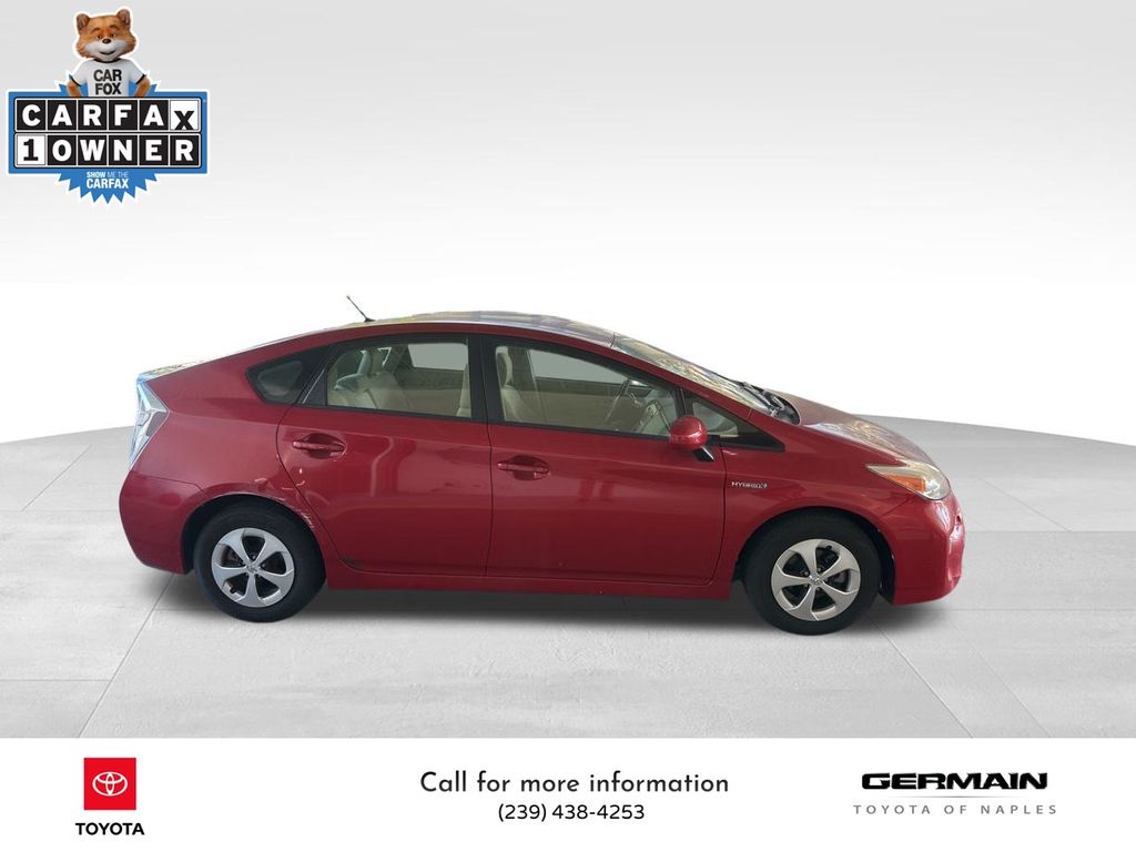 2015 Toyota Prius One photo 3