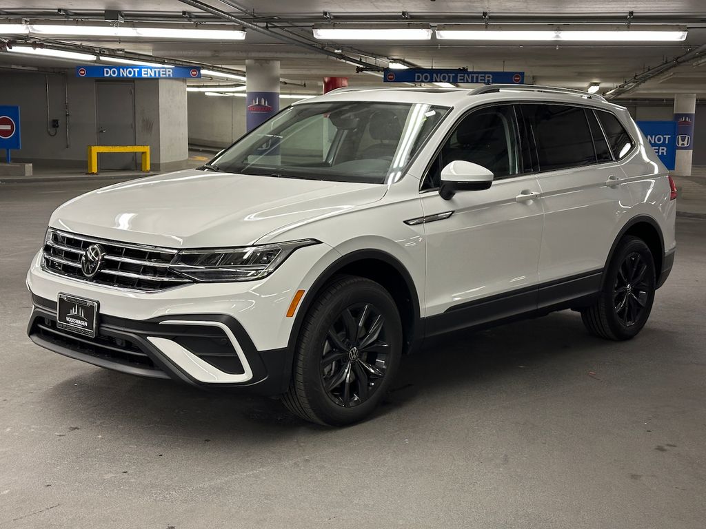 2024 Volkswagen Tiguan 2.0T SE 14