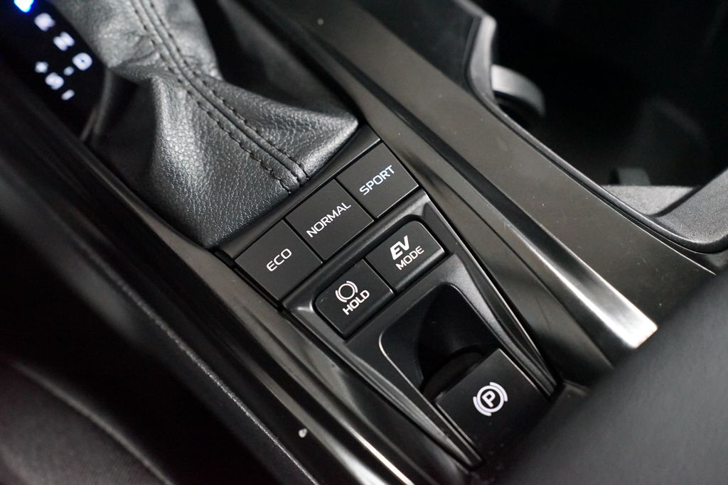 Thumbnail: 2025 Toyota Camry - 22