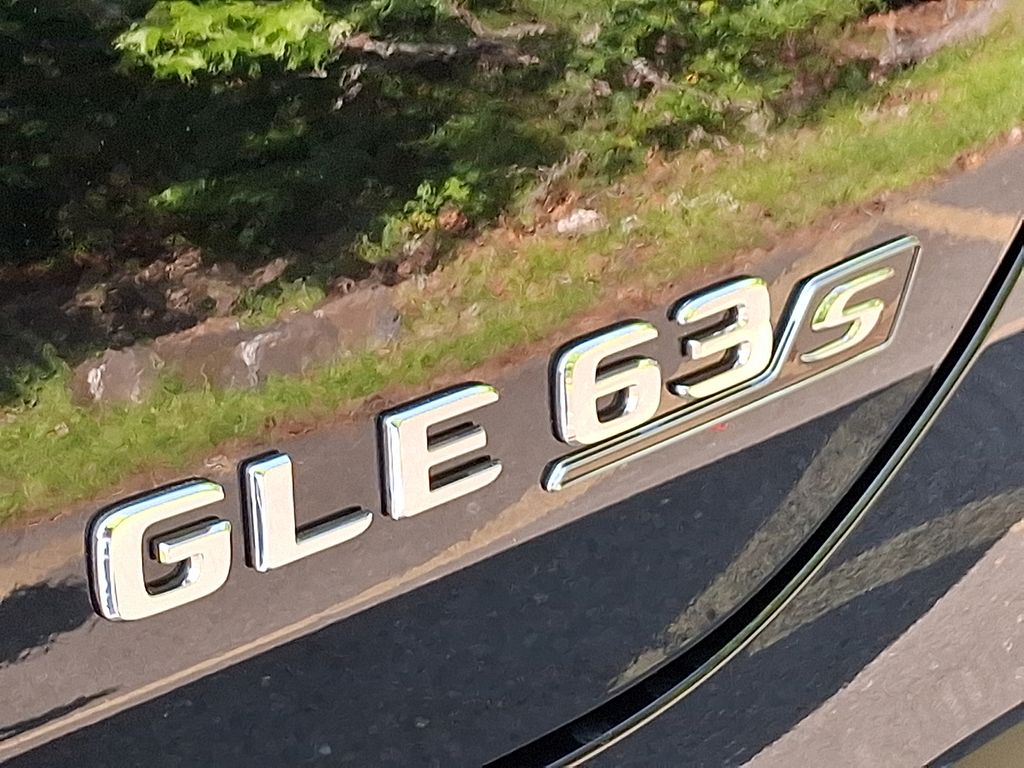 2025 Mercedes-Benz GLE 63 AMG 32