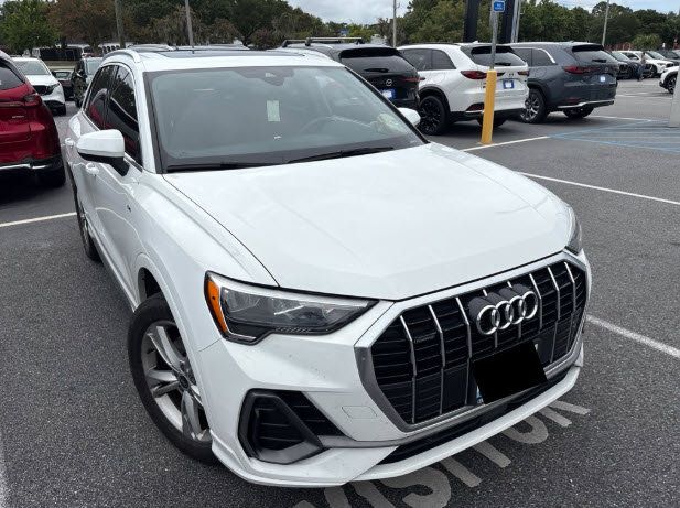 2022 Audi Q3 Premium 45 TFSI S line quattro Tiptronic