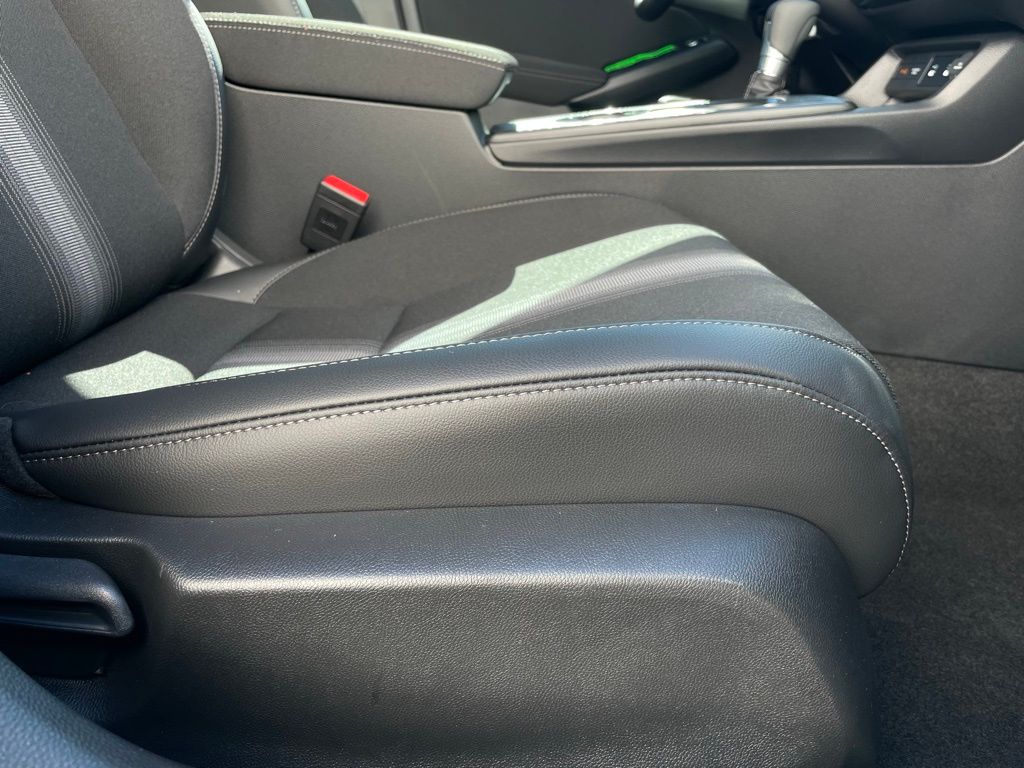 2025 Honda Civic Sport 27
