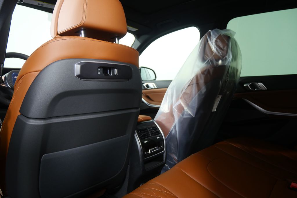 Thumbnail: 2026 BMW X5 - 17