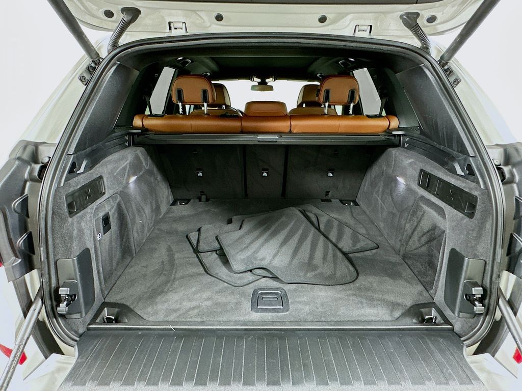 Thumbnail: 2023 BMW X5 - 27