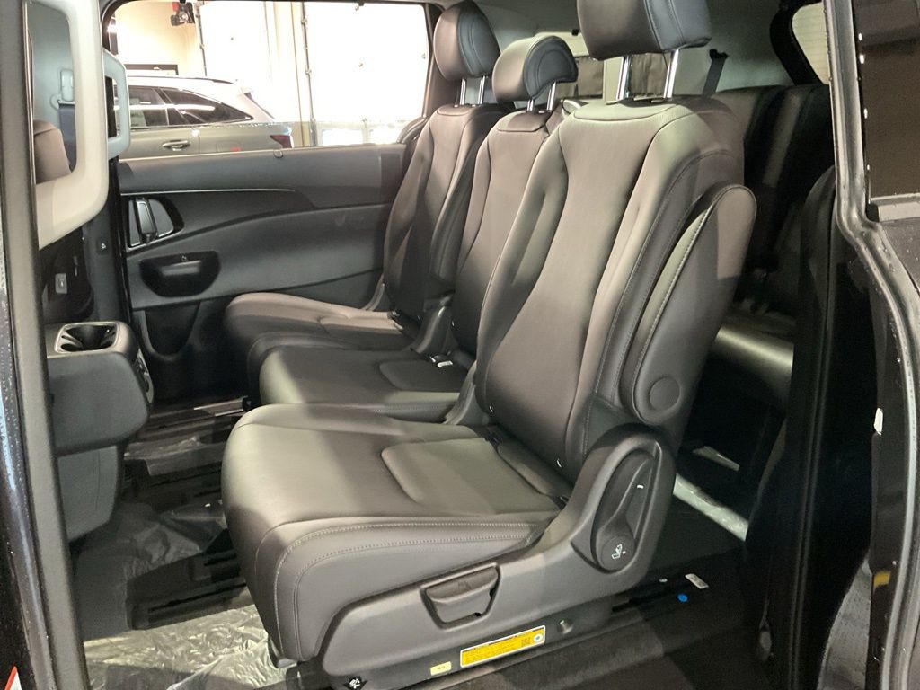 New 2026 Gray Kia SX image 22