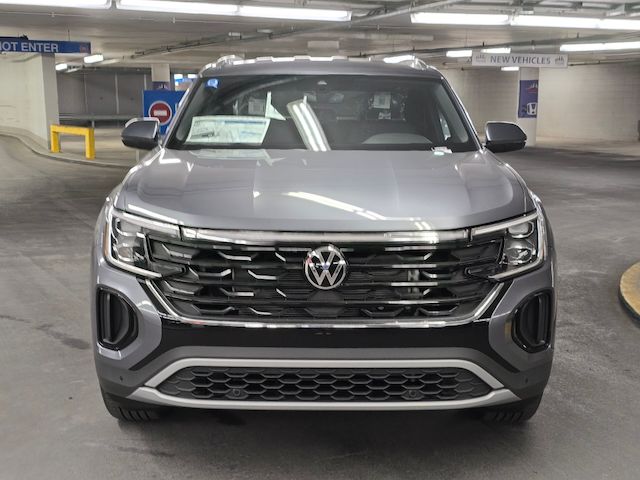 2024 Volkswagen Atlas Cross Sport 2.0T SE w/Technology 17