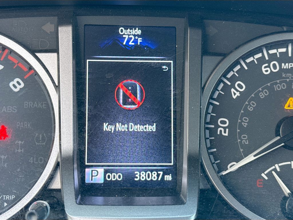 2023 Toyota Tacoma TRD Sport 12
