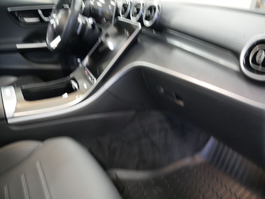 Thumbnail: 2023 Mercedes-Benz C-Class - 27