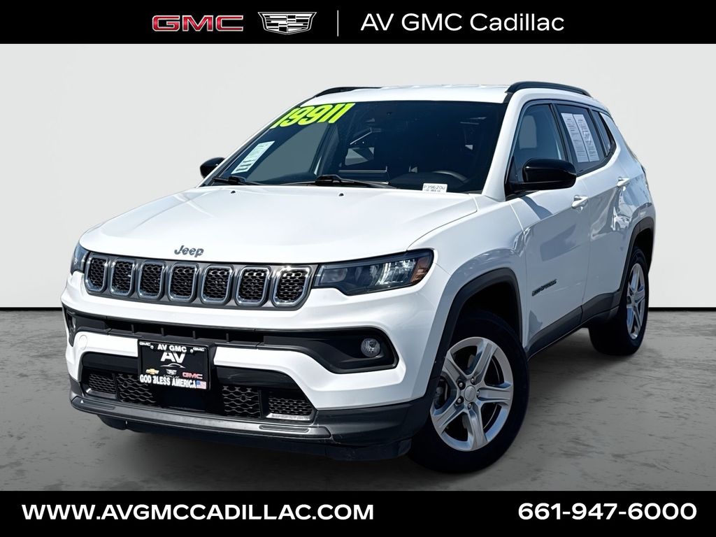 Bright White Clearcoat 2023 Jeep Compass Latitude 4WD SUV / Crossover Four-Wheel Drive 8-Speed Automatic