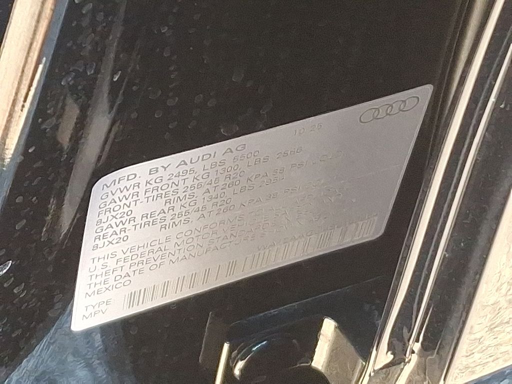 Thumbnail: 2025 Audi Q5 - 10