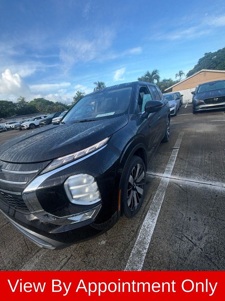 Labrador Black Pearl 2025 Mitsubishi Outlander SUV / Crossover Front-Wheel Drive Continuously Variable Transmission