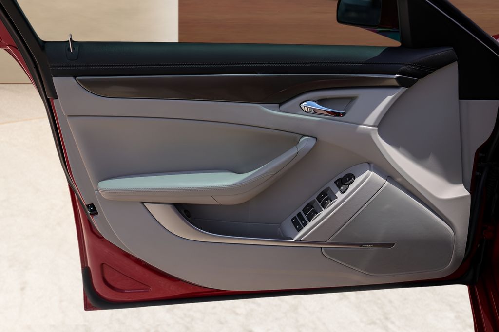 Used 2011 Red Cadillac Base image 20