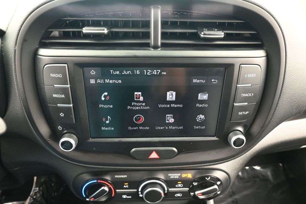 Used 2024 Snow White Pearl Kia LX image 20