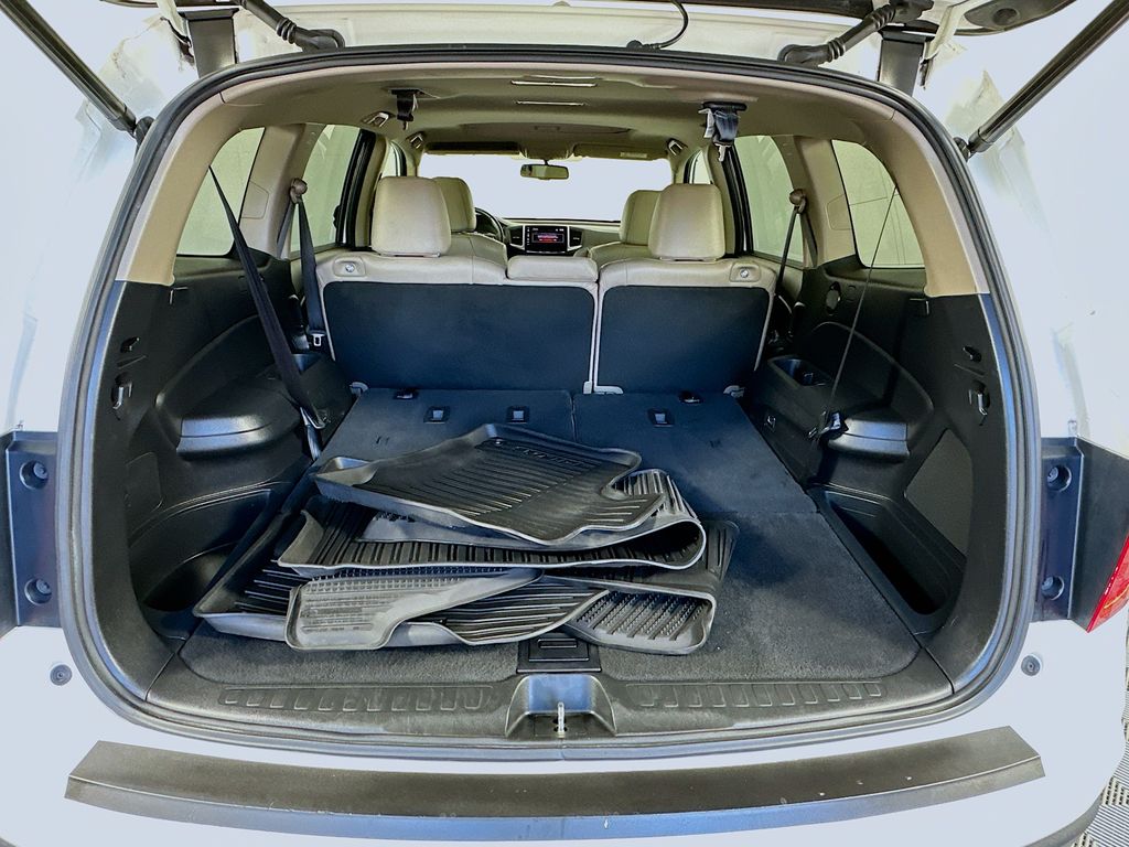 Thumbnail: 2018 Honda Pilot - 26