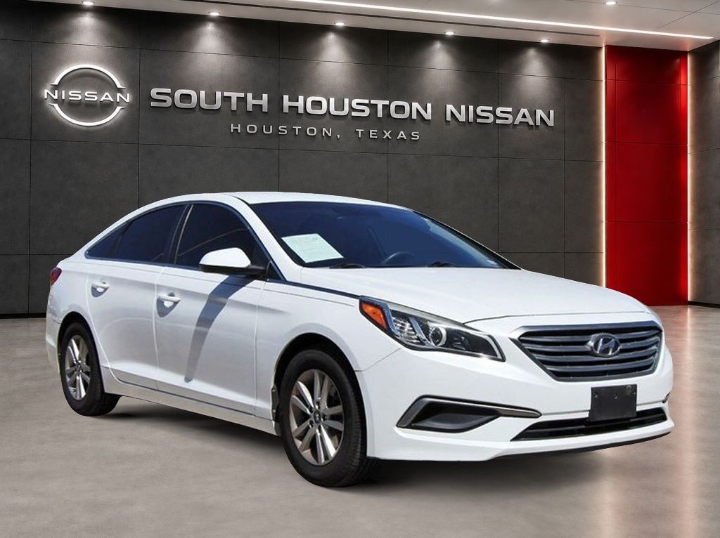 2017 Hyundai Sonata SE White at Autostrade