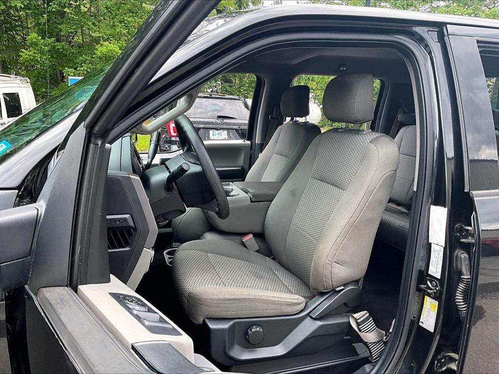 2015 Ford F-150 — photo 10