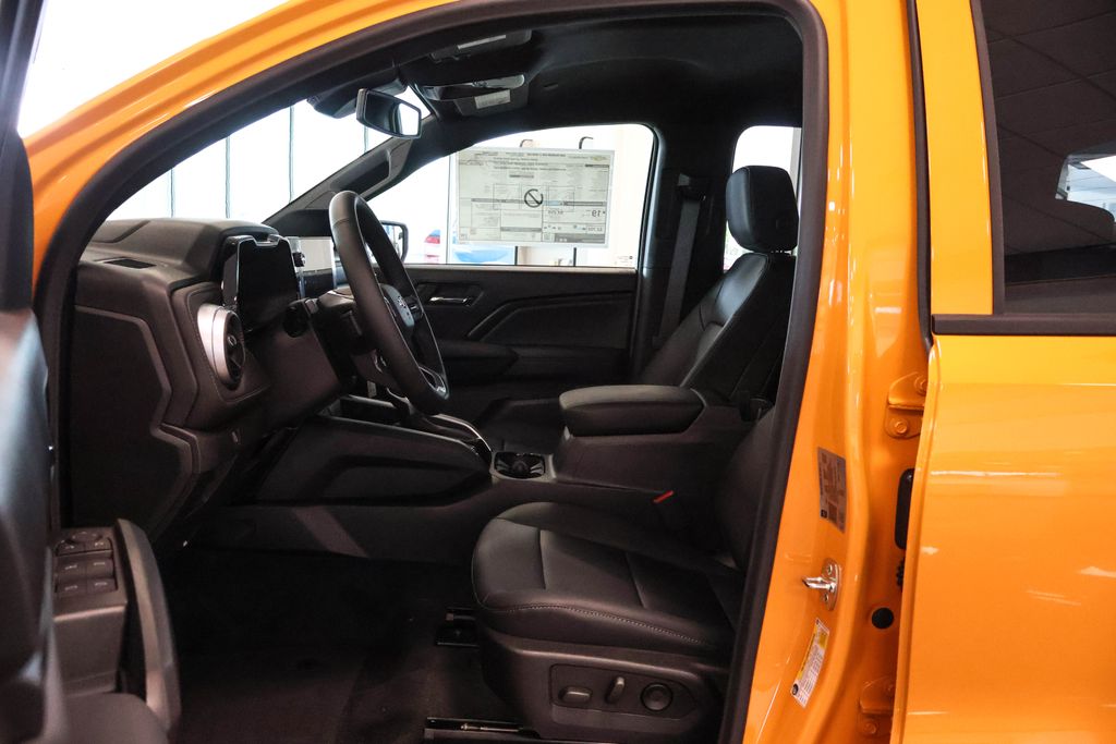 2025 Chevrolet Colorado LT 15