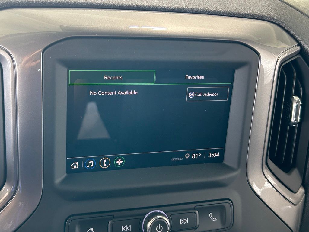 New 2026 Summit White Chevrolet Work Truck image 40