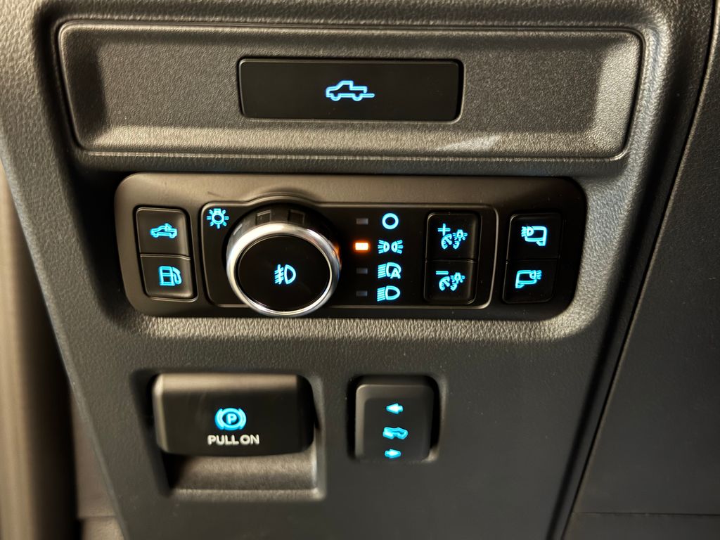 New 2026 Black Ford Platinum image 35