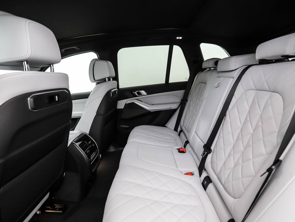 Thumbnail: 2026 BMW X5 - 22