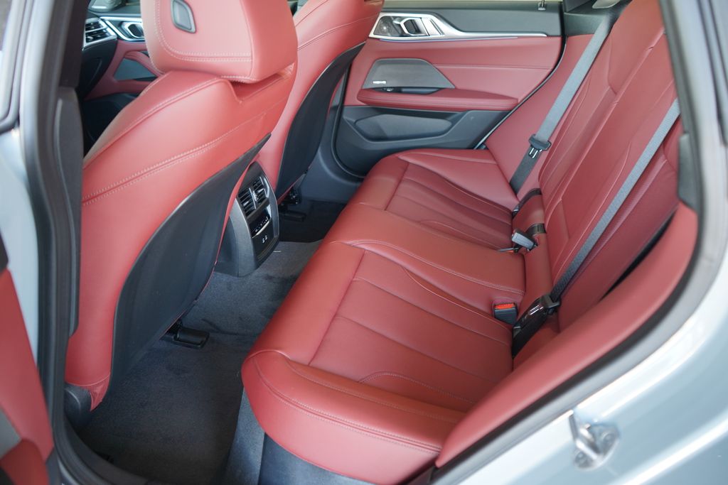 Thumbnail: 2026 BMW i4 - 20