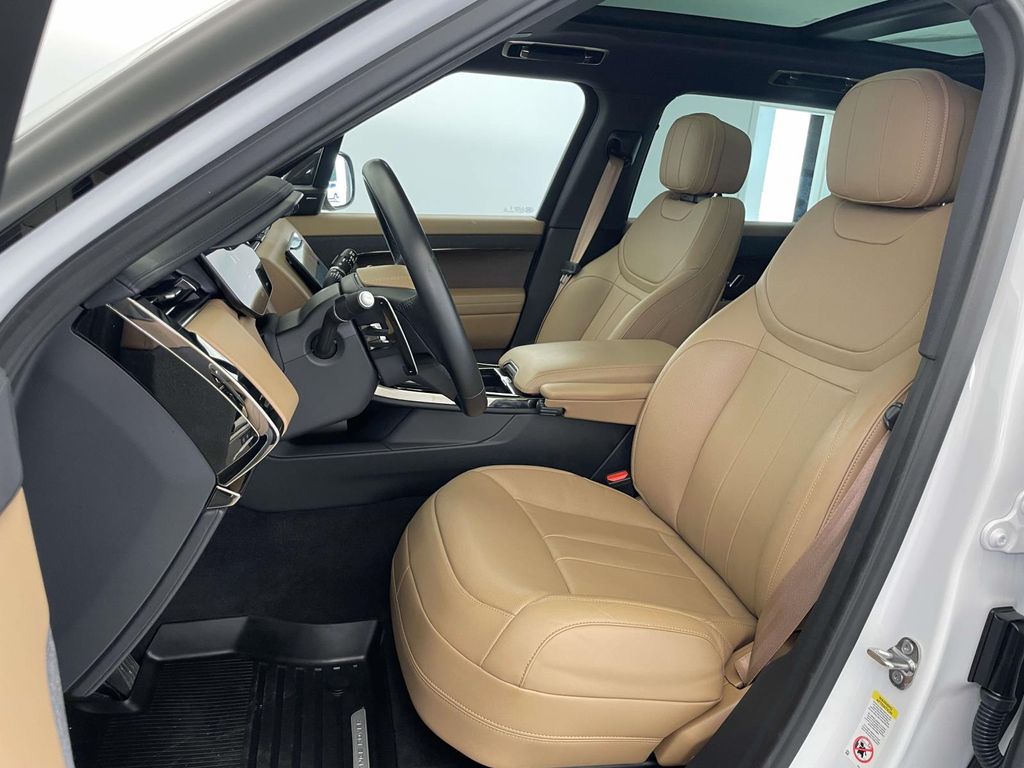 2024 Land Rover Range Rover Sport SE - 4