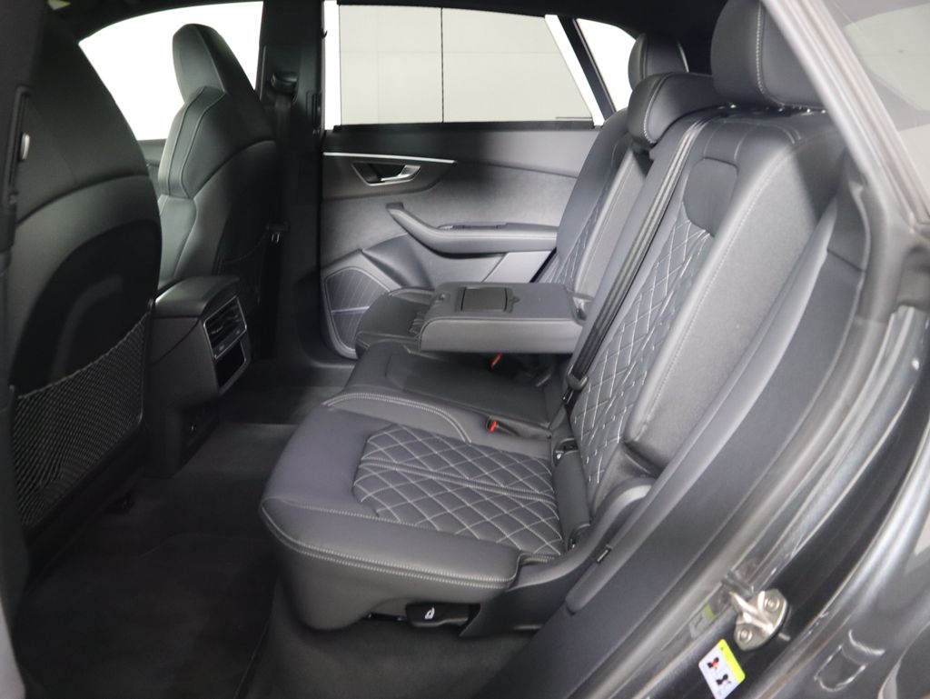 Thumbnail: 2024 Audi SQ8 - 22