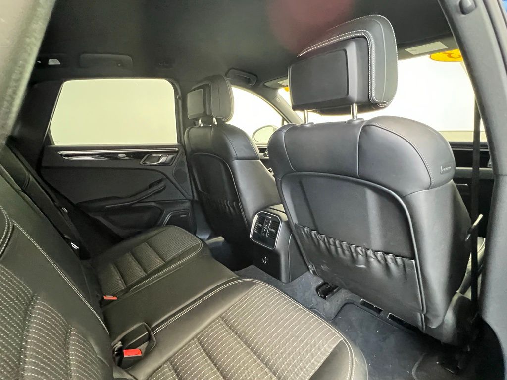 Thumbnail: 2023 Porsche Macan - 16