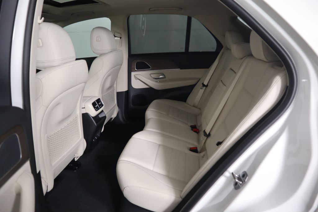 2025 Mercedes-Benz GLE 450 23