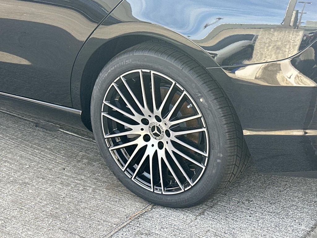 Thumbnail: 2025 Mercedes-Benz C-Class - 7