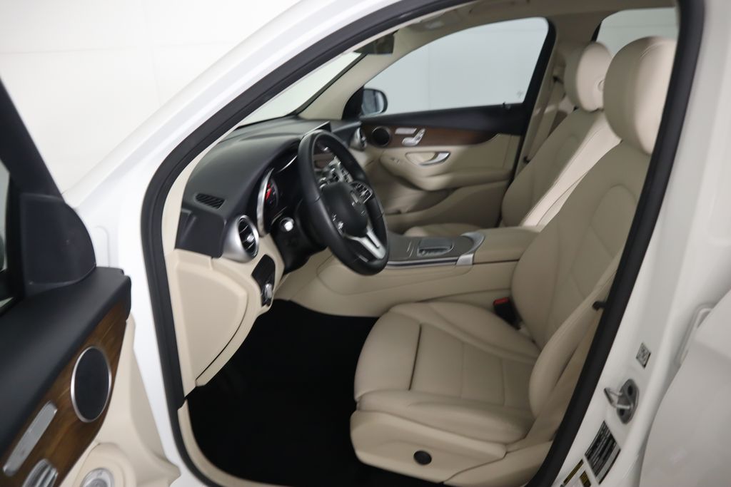 2022 Mercedes-Benz GLC 300 19
