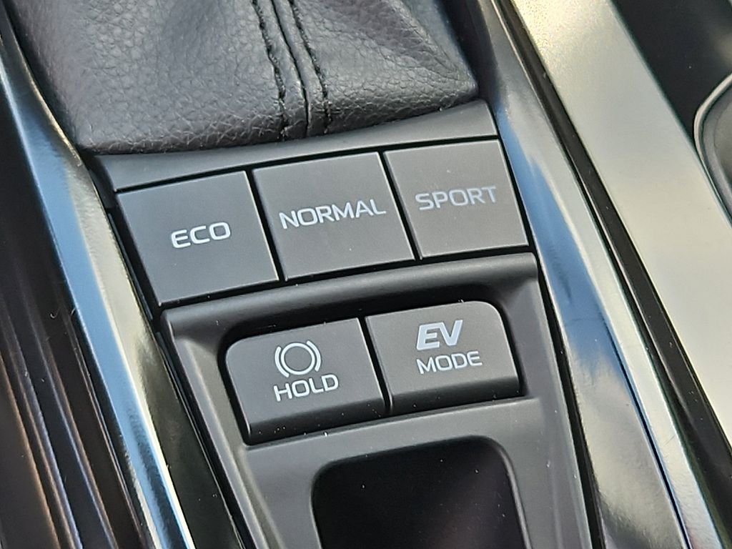 Thumbnail: 2025 Toyota Camry - 23