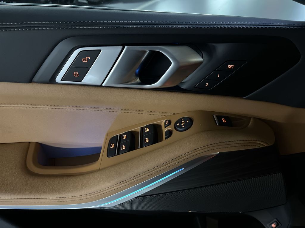 Thumbnail: 2026 BMW X5 - 13