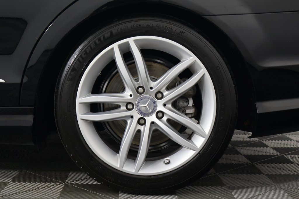 Thumbnail: 2012 Mercedes-Benz C-Class - 16
