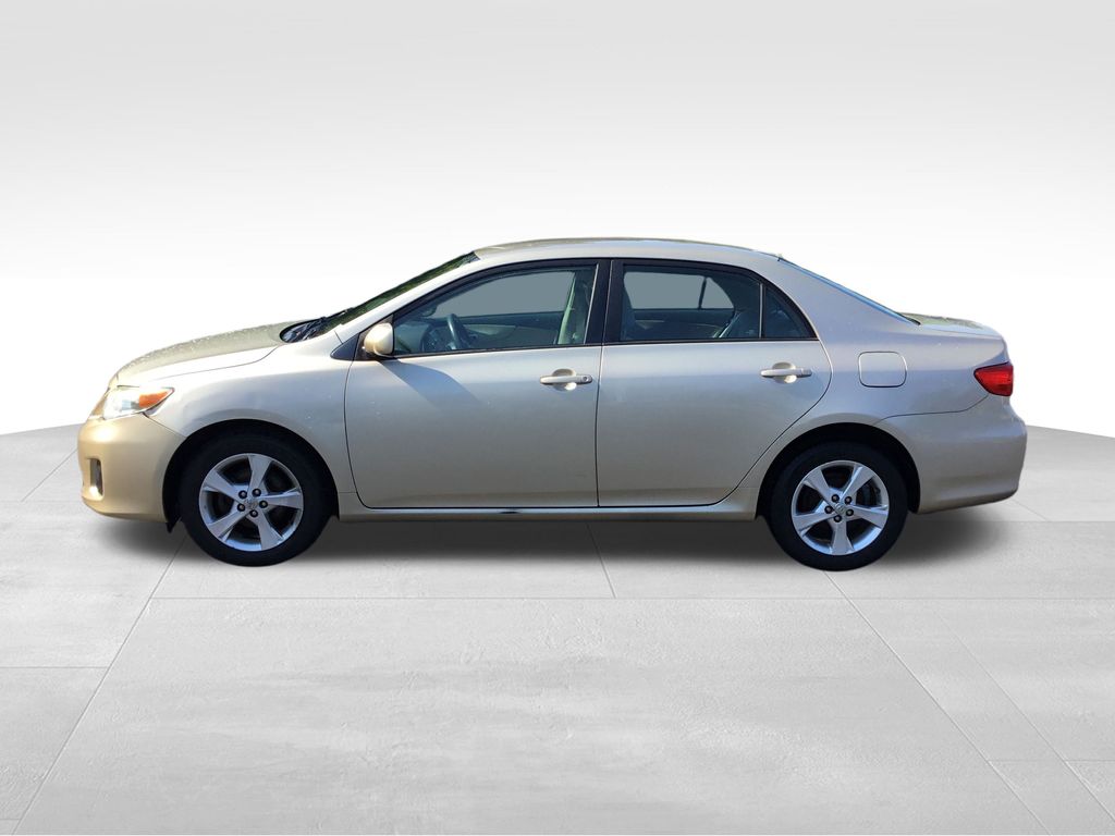 Thumbnail: 2011 Toyota Corolla - 2