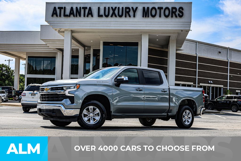 Used 2025 Gray Chevrolet LT/MT Certified image 2