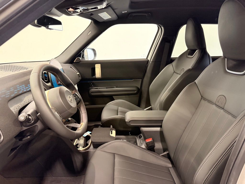 Thumbnail: 2027 MINI Cooper Countryman - 12