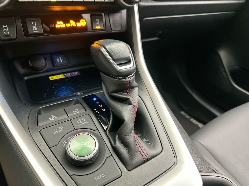 Thumbnail: 2023 Toyota RAV4 - 12