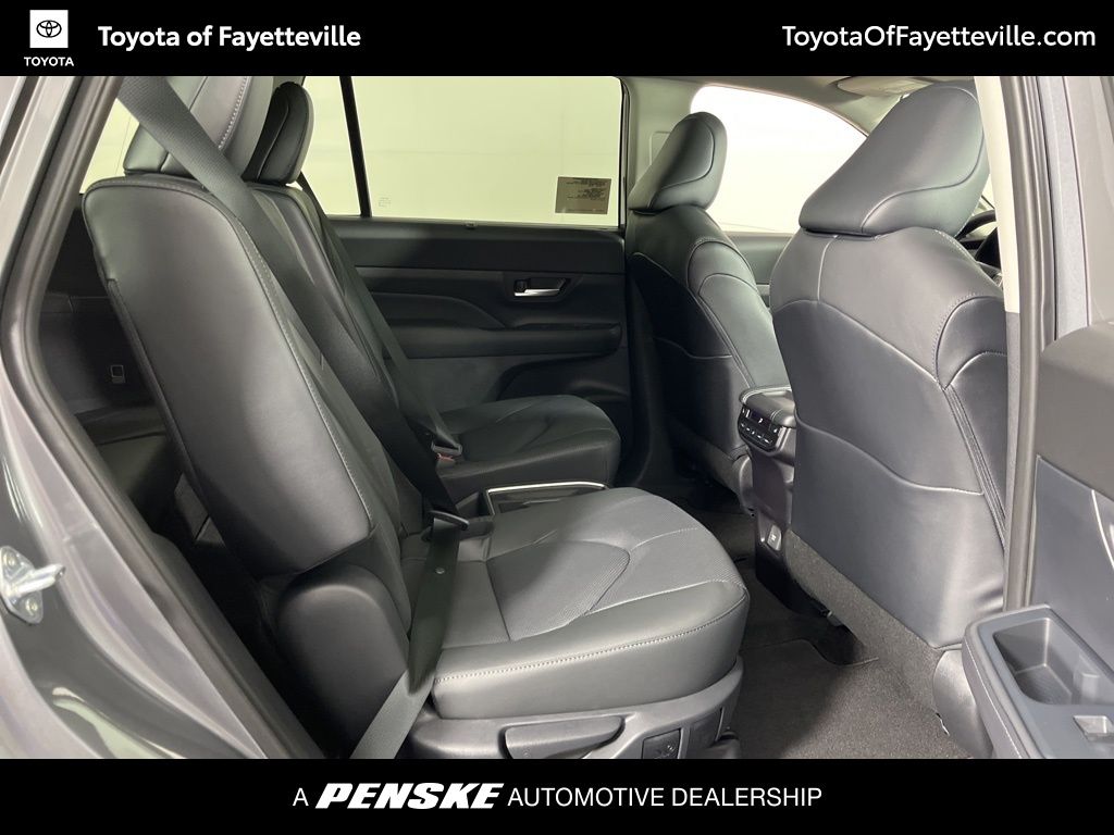 Thumbnail: 2026 Toyota Grand Highlander - 13