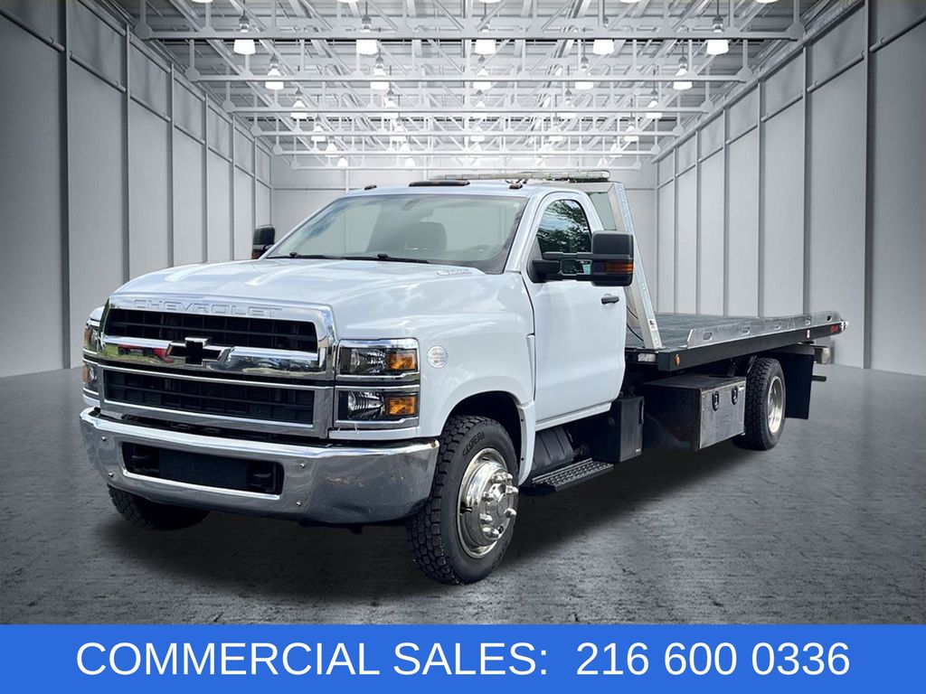 2022 Chevrolet Silverado 5500HD Blanco Camioneta  6 velocidades Automática