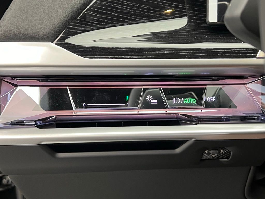 Thumbnail: 2026 BMW 7 Series - 20