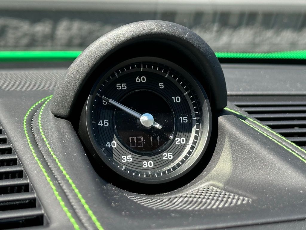 2023 Porsche 911 Carrera 4S 30
