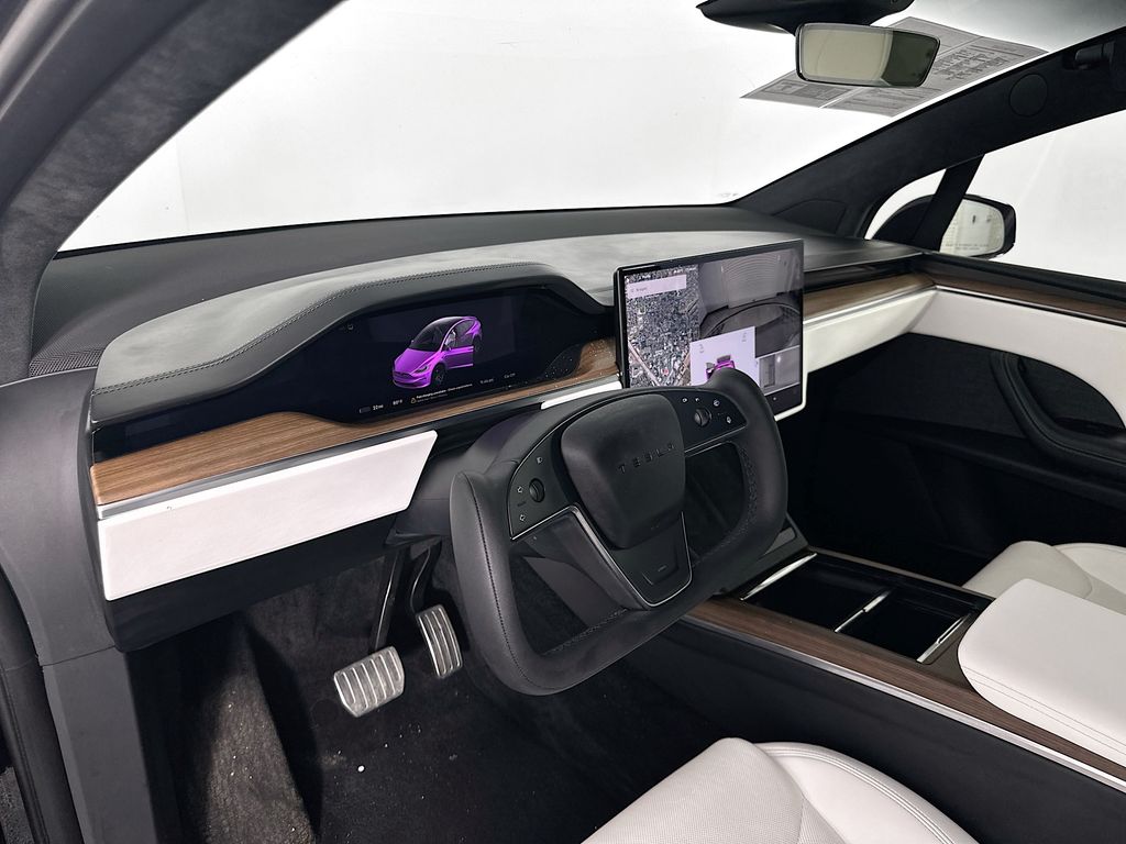 2022 Tesla Model X  9